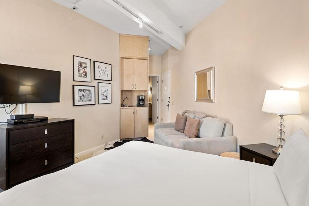 Independence Square 304, Stylish Hotel Room With Downtown Views & Great Location Aspen Eksteriør bilde